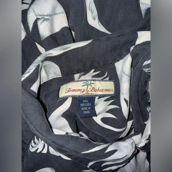 Tommy Bahama Floral Polo Shirt​​ - Picture 2 of 4